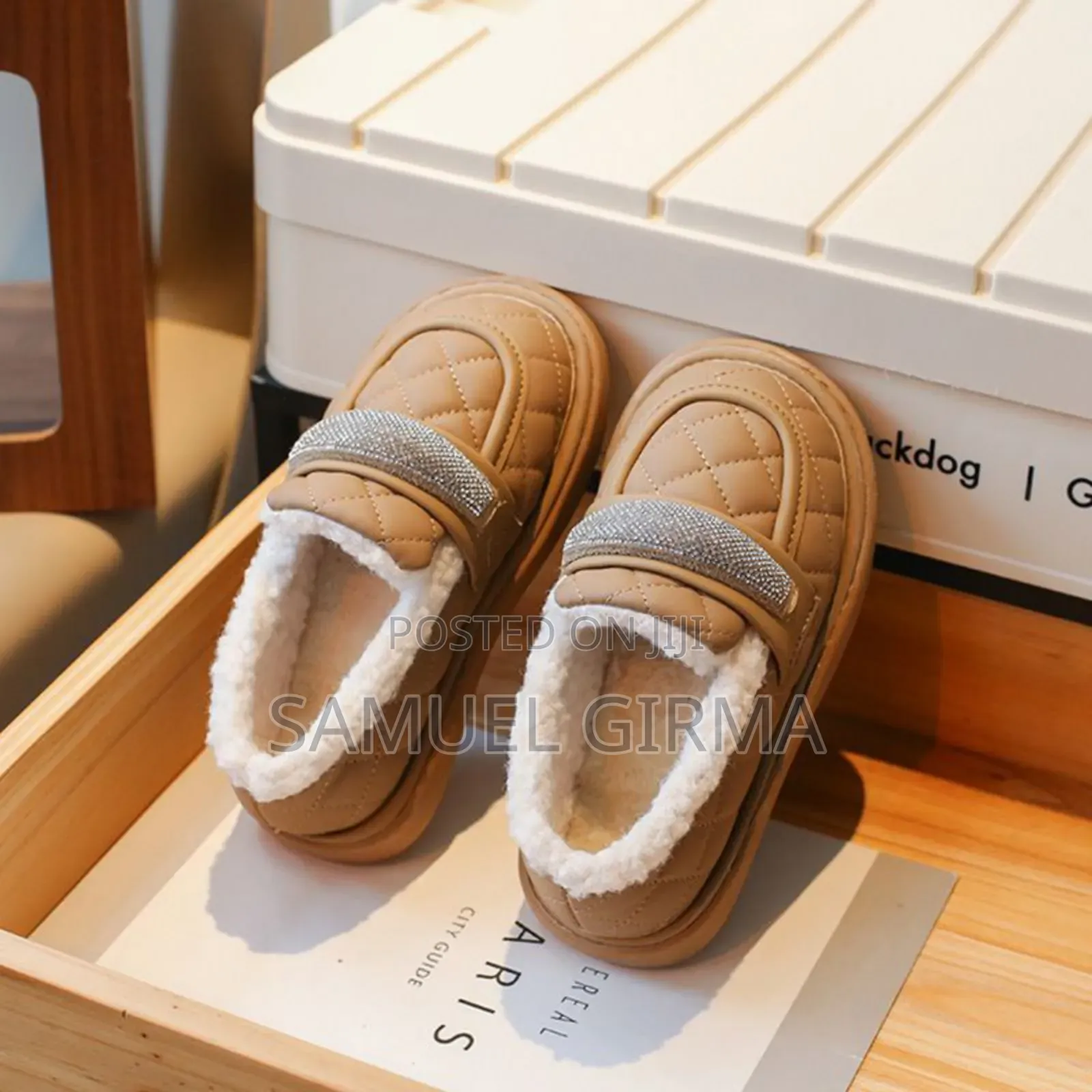 Mk- 0632 Cute Girls Furry Sandals Size: 27-32