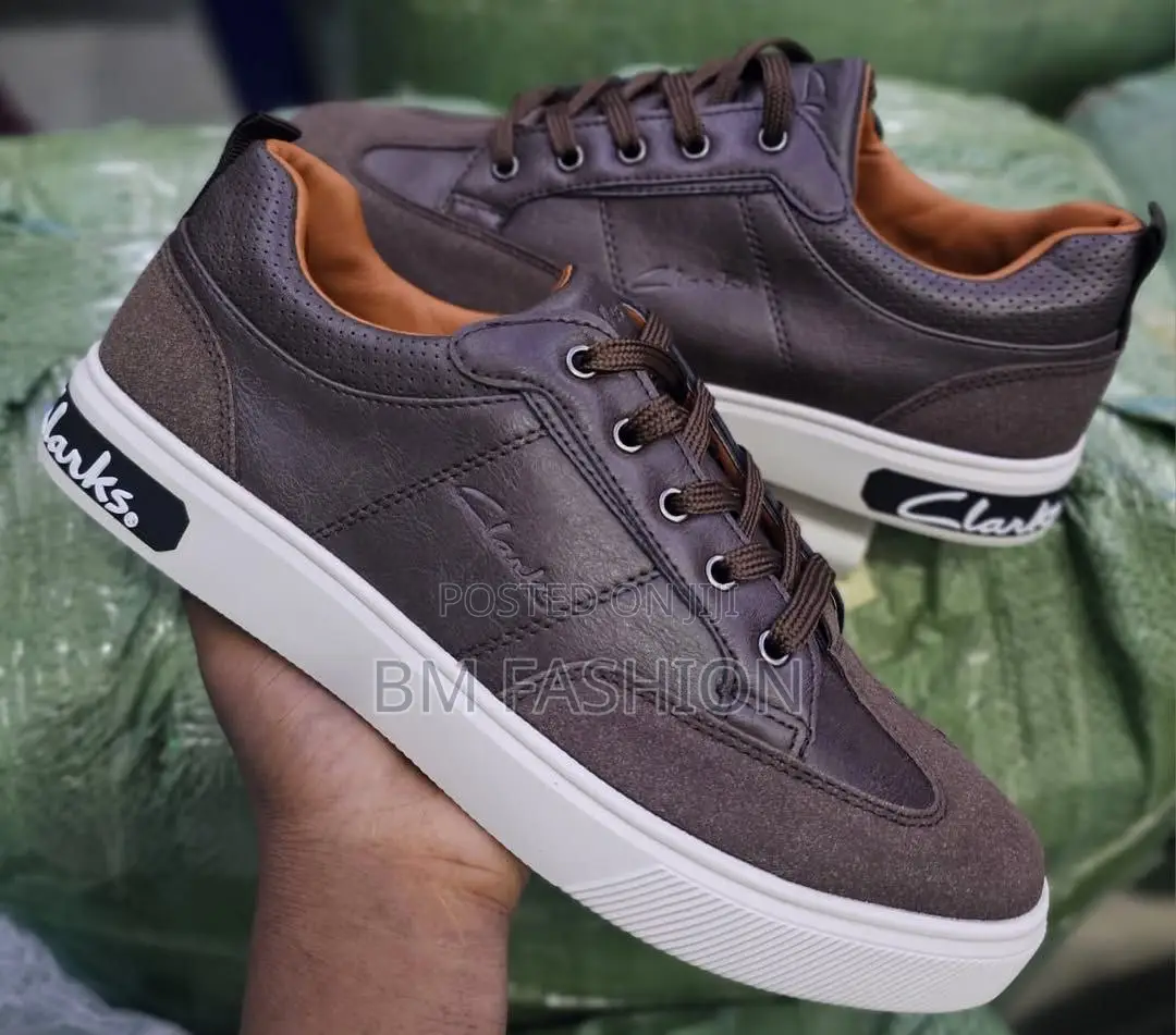 Clarks Brown Men's Flat Made in Vietnam England Shoes