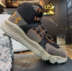 Under Armour Charged Mid Boots Men's American Shoes