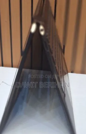 Photo - New Laptop HP Spectre 16GB Intel Core I5 SSD 1T