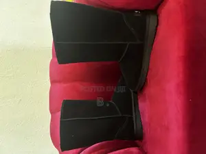 Comfortable Black High Boots Ugg