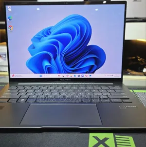 New Laptop Asus ZenBook UX31LA 8GB Intel Core Ultra 5 SSD 512GB