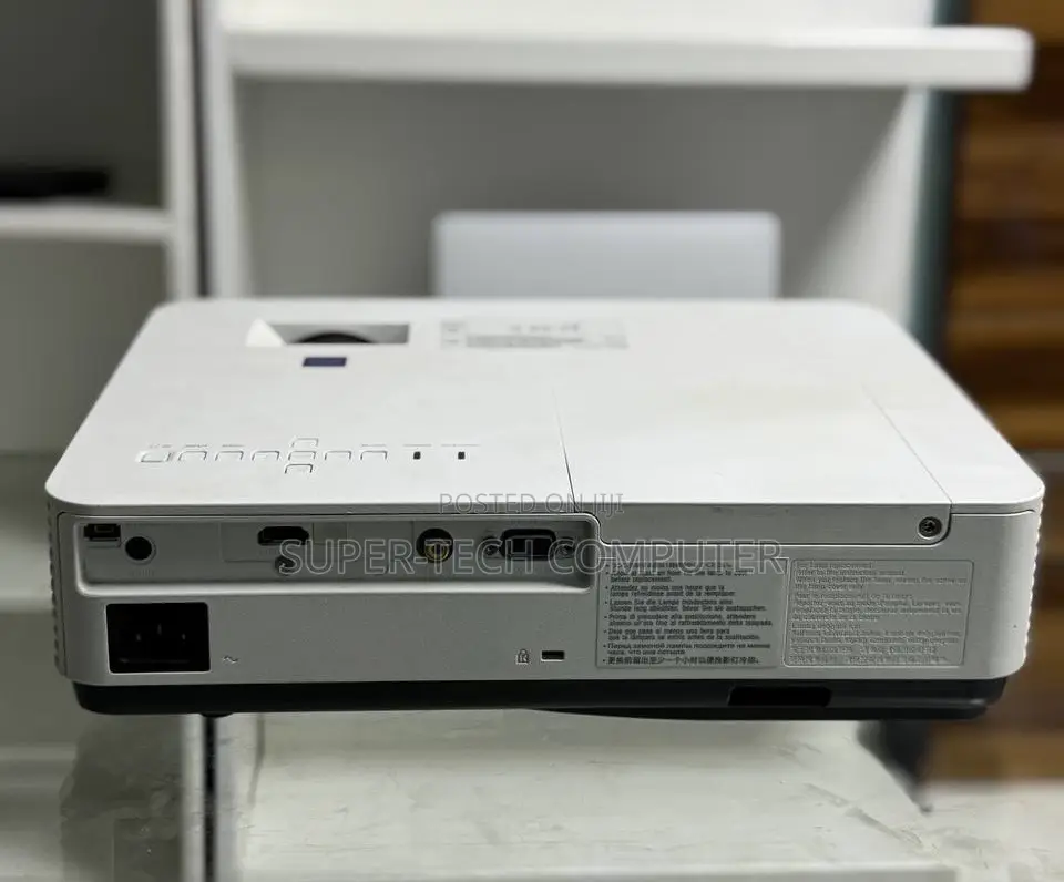 Sony Dx 221 Model Projector for Sell