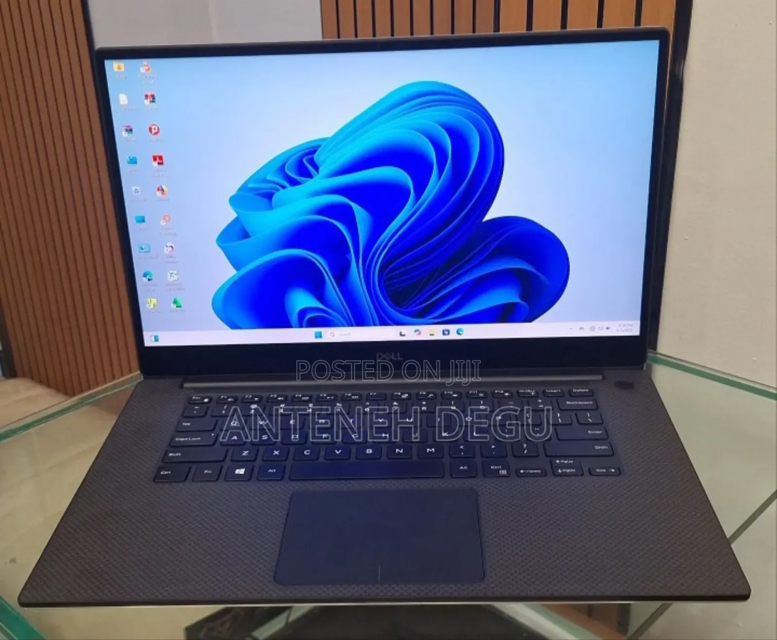New Laptop Dell XPS 15 32GB Intel Core I9 SSD 2T