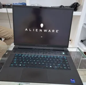 New Laptop Alienware M17x R2 16GB Intel Core I9 SSD 1T