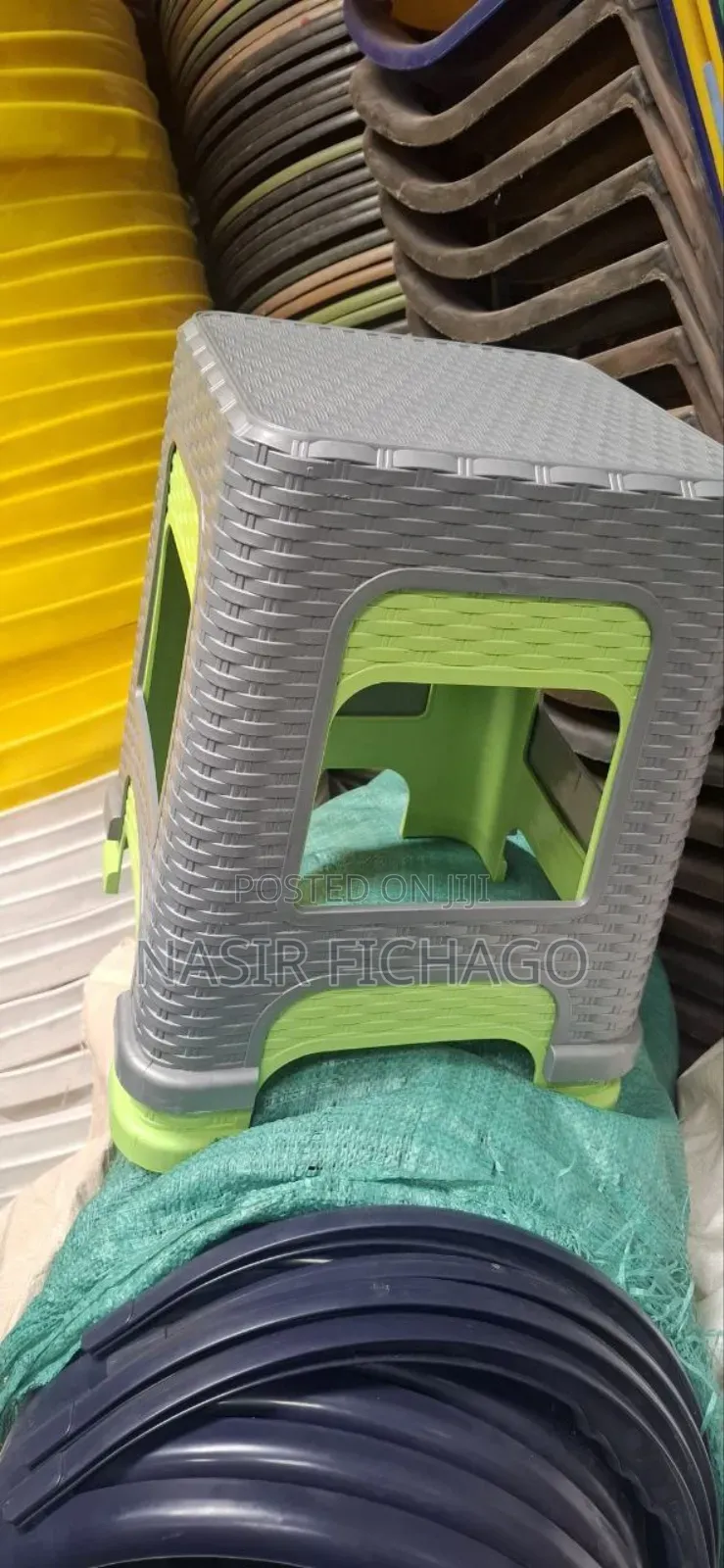 Circle and Rectangle Plastic Table