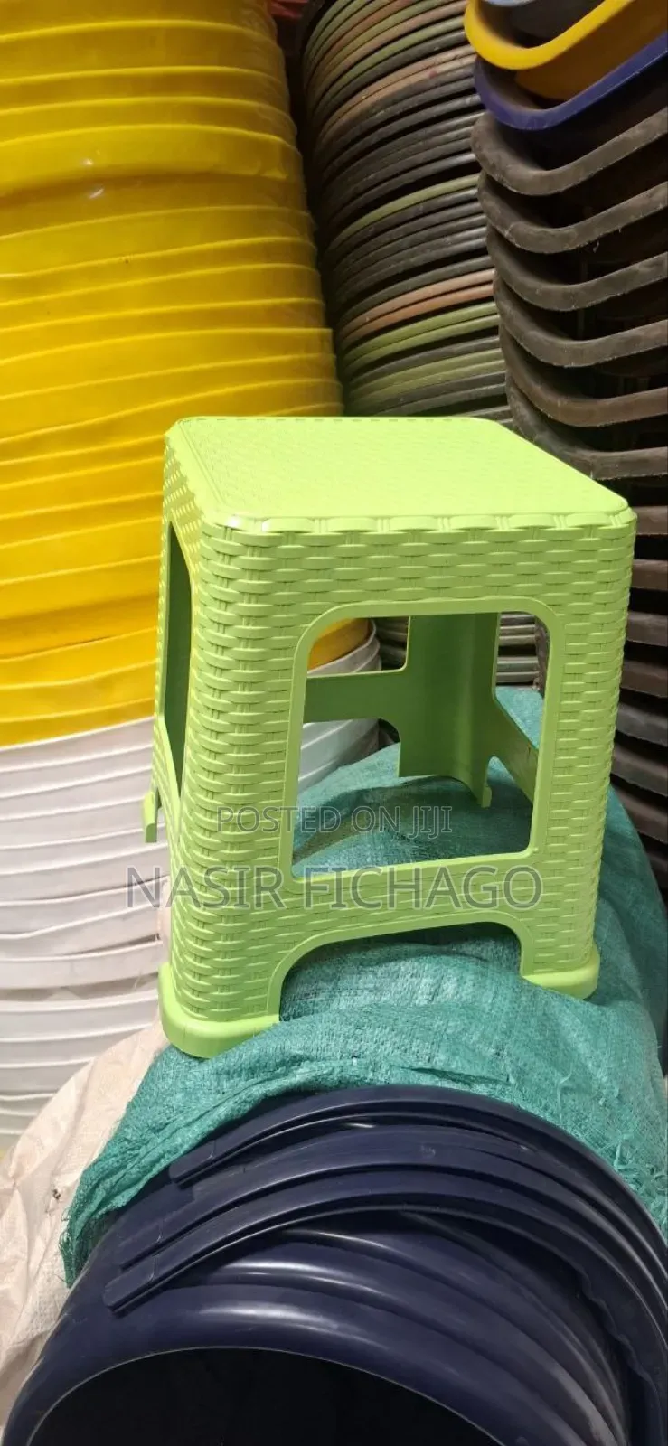 Circle and Rectangle Plastic Table