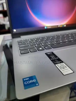 Photo - New Laptop Lenovo IdeaPad 1 8GB Intel Core I3 SSD 256GB