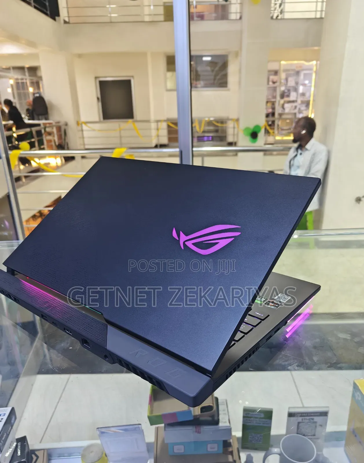 New Laptop Asus ROG Strix G15 32GB AMD Ryzen 9 SSD 1T