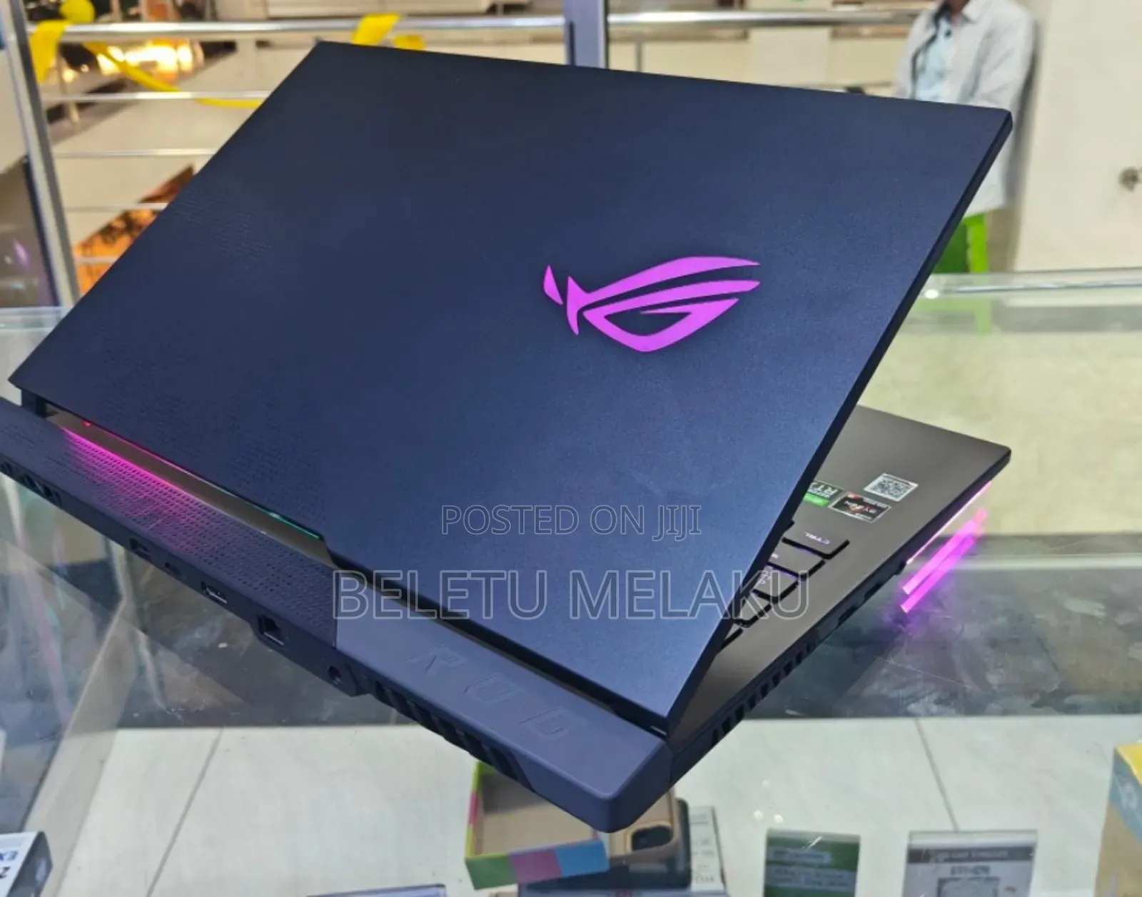 New Laptop Asus ROG Strix G17 32GB AMD Ryzen 9 SSD 1T