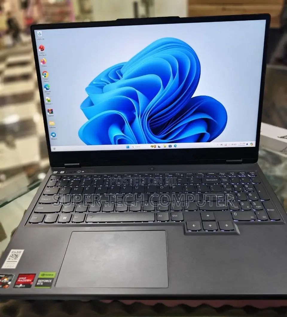New Laptop Lenovo Legion 5 16GB AMD Ryzen 7 SSD 512GB