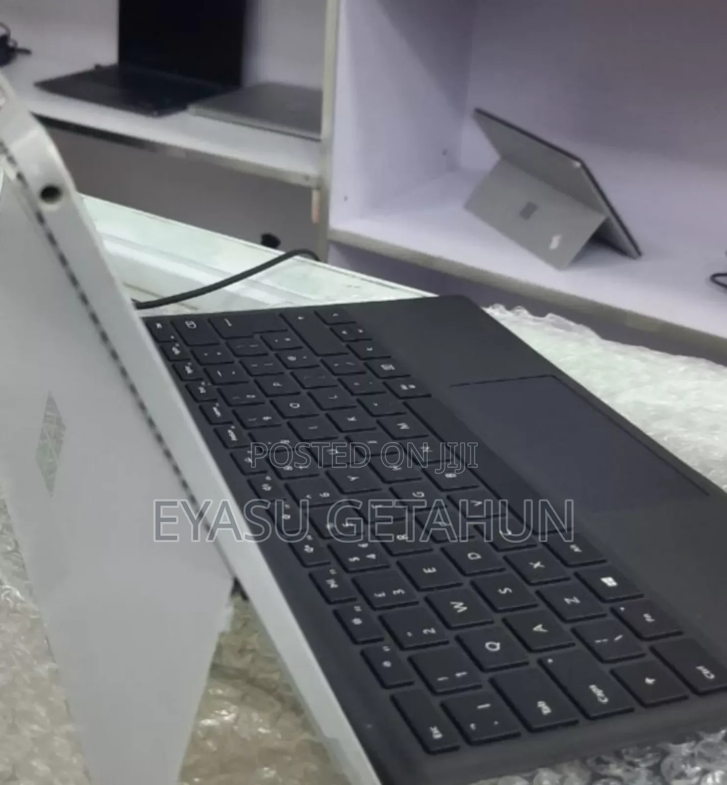 New Laptop Microsoft Surface Pro 4 8GB Intel Core i5 SSD 256GB