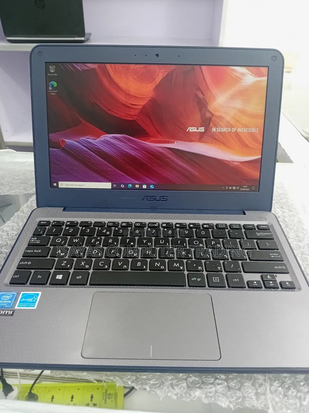 New Laptop Asus 4GB Intel SSD 640GB