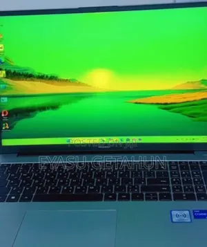 Photo - New Laptop Huawei MateBook 13 WRT-W19E 8GB Intel Core i5 SSD 512GB