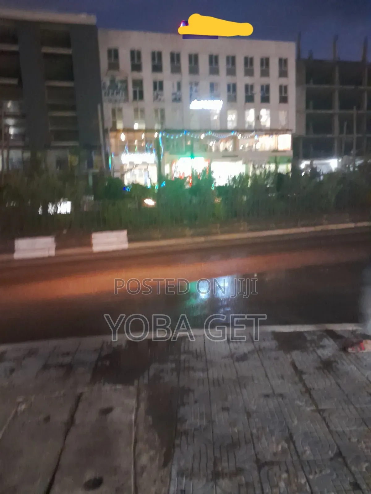 አስቸካይ የሚሸጥ የንግድ ህንፃ