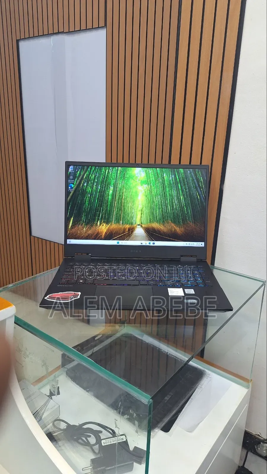 New Laptop HP Omen 15 16GB AMD Ryzen 7 SSD 512GB