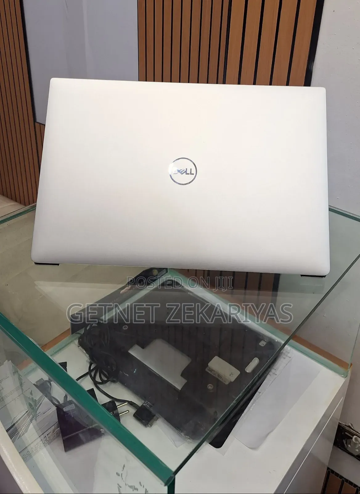 New Laptop Dell XPS 15 32GB Intel Core I9 SSD 2T