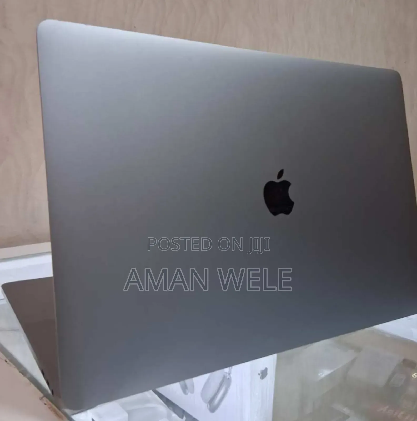 New Laptop Apple MacBook Pro 2019 16GB Intel Core I7 SSD 512GB