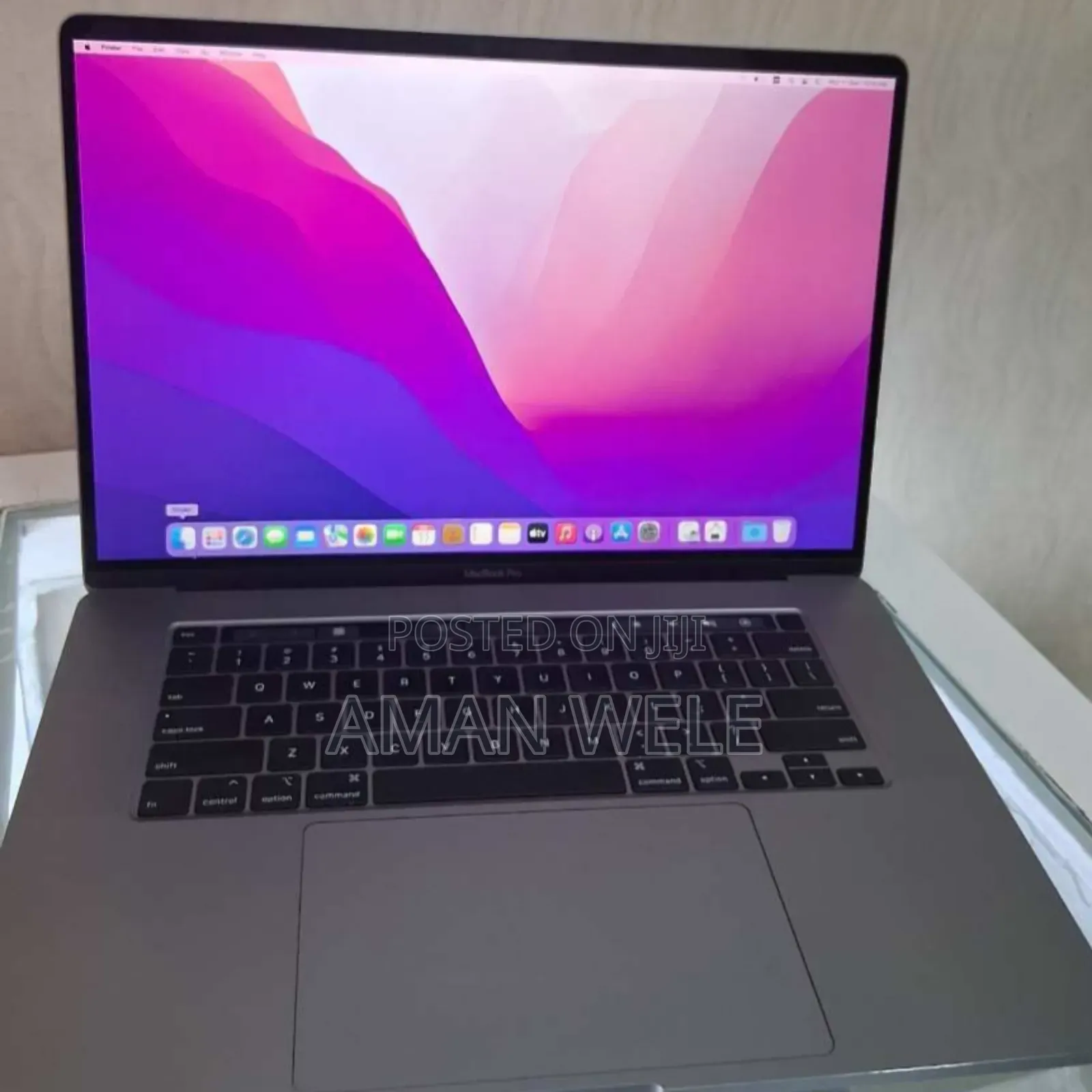 New Laptop Apple MacBook Pro 2019 16GB Intel Core I7 SSD 512GB