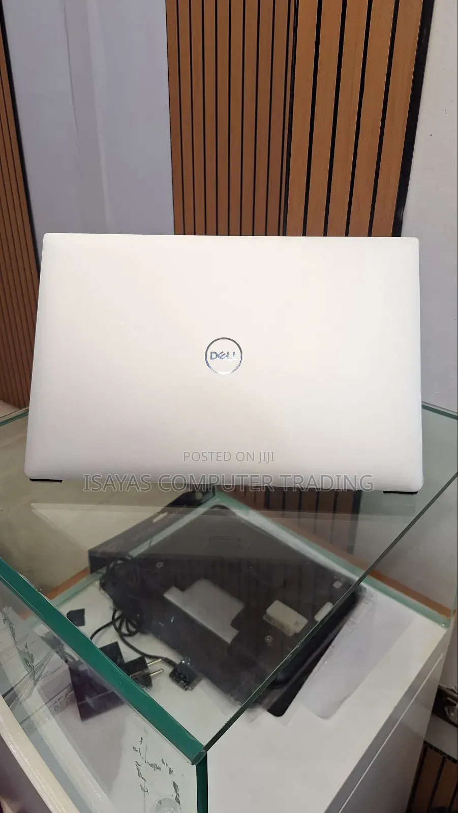 New Laptop Dell XPS 15 32GB Intel Core I9 SSD 2T