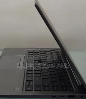 New Laptop HP ZBook Firefly 14 G7 16GB Intel Core I7 SSD 512GB