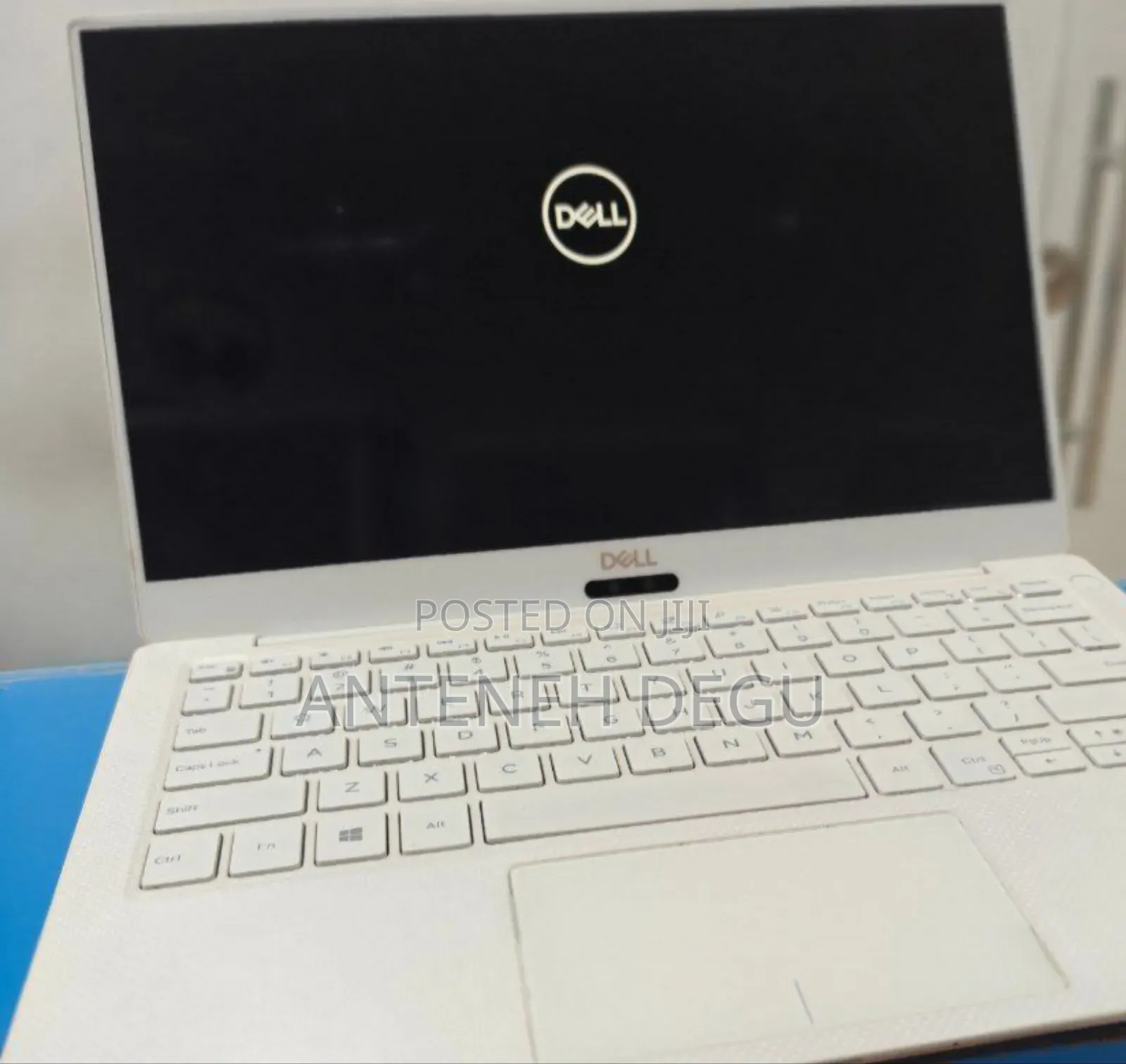 New Laptop Dell XPS 13 8GB Intel Core I7 SSD 256GB