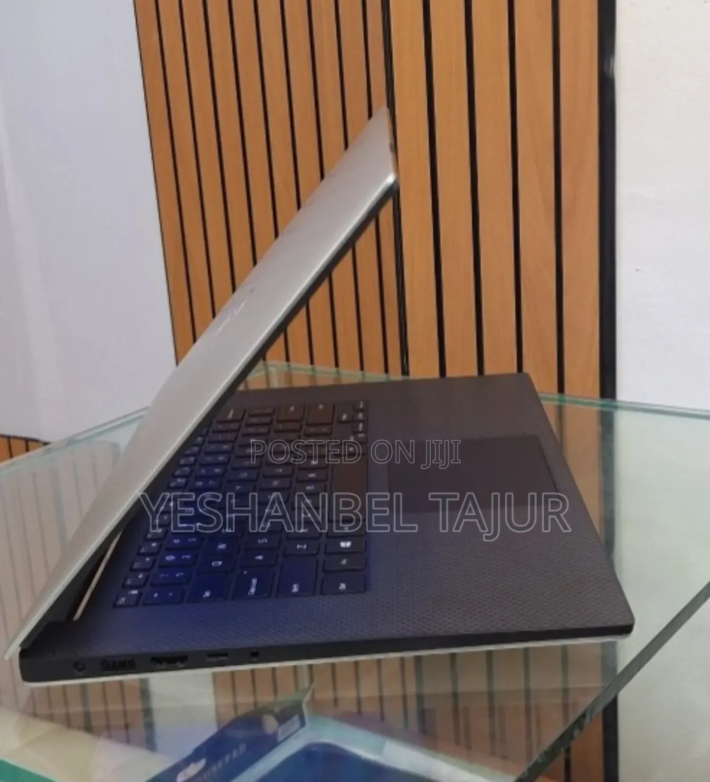 New Laptop Dell XPS 15 32GB Intel Core I9 SSD 2T