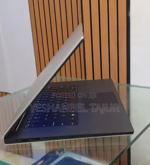 New Laptop Dell XPS 15 32GB Intel Core I9 SSD 2T