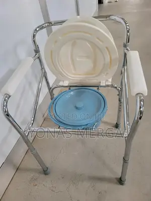 Photo - Multi-Use Chair圣፬toilet Chair突∆All Surfaces Are Smooth Water-Resistant