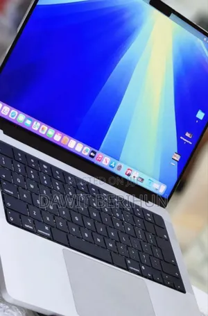 Photo - New Laptop Apple MacBook Pro 16GB Apple M1 Pro SSD 1T