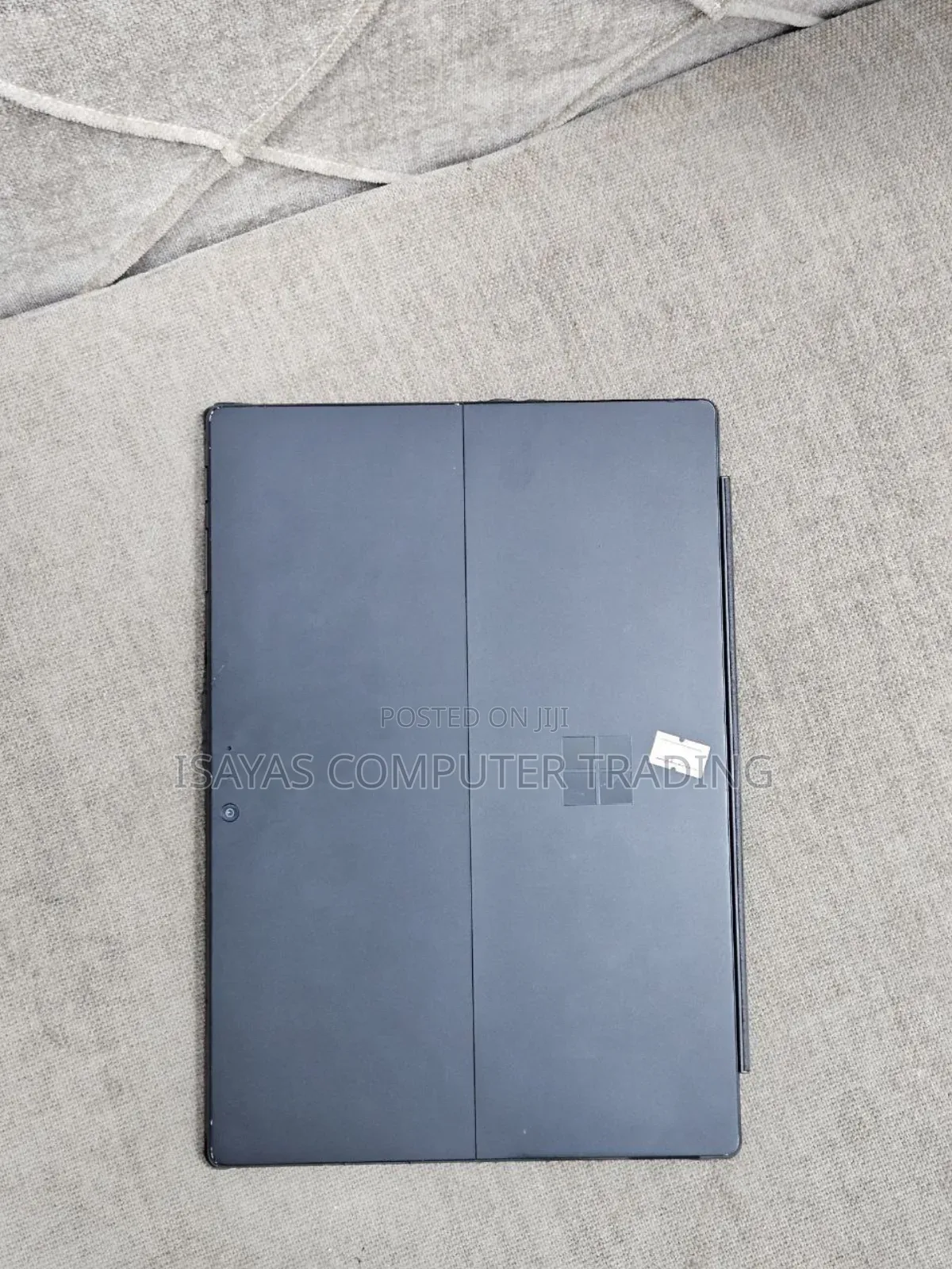 New Laptop Microsoft Surface 8GB Intel Core I7 SSD 256GB