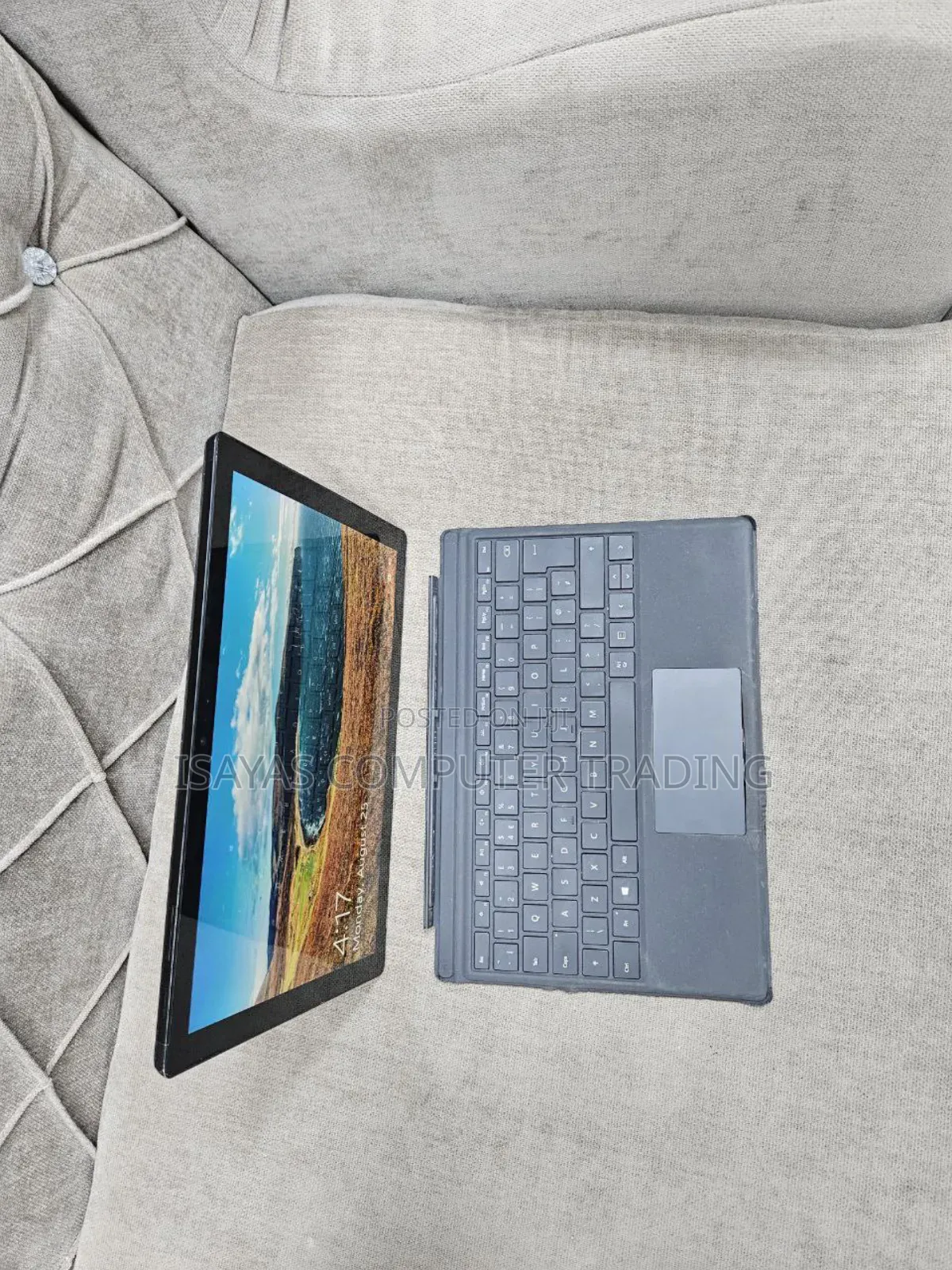 New Laptop Microsoft Surface 8GB Intel Core I7 SSD 256GB