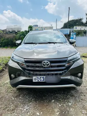 Photo - Toyota Rush 2022 Gray