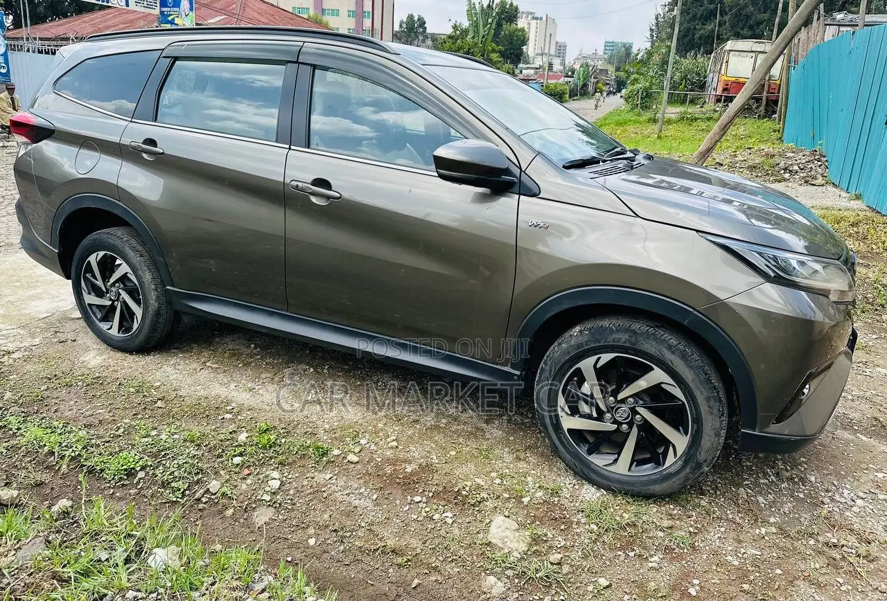 Toyota Rush 2022 Gray