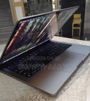 New Laptop Apple MacBook Pro M1 16GB Apple M1 Pro SSD 512GB