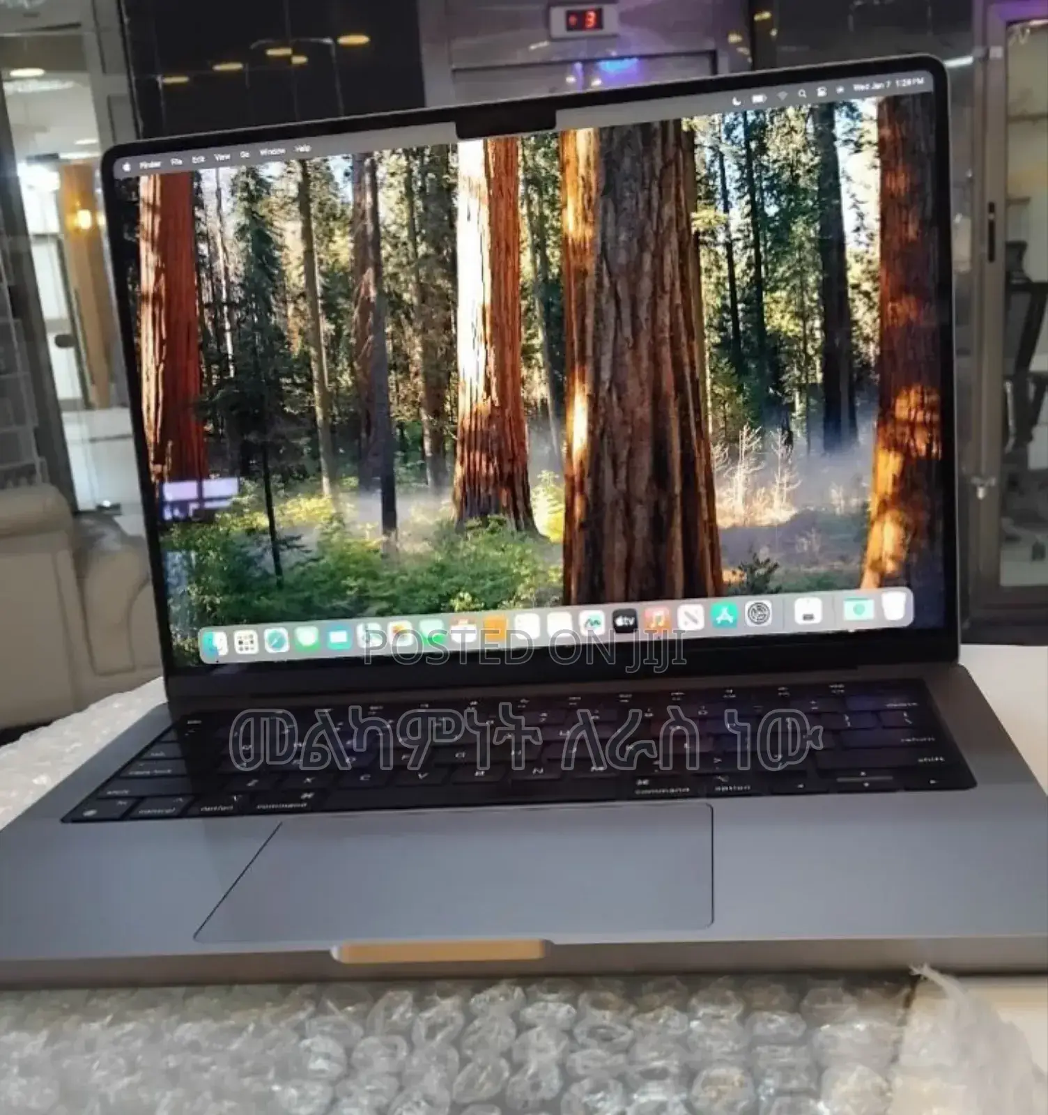 New Laptop Apple MacBook Pro M1 16GB Apple M1 Pro SSD 512GB