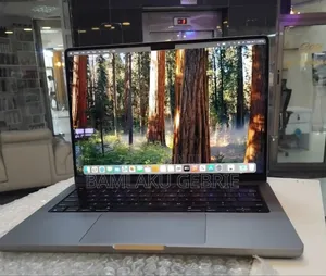 New Laptop Apple MacBook Pro 2021 M1 16GB Apple M1 Pro SSD 512GB