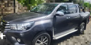 Toyota Hilux 2017 Gray