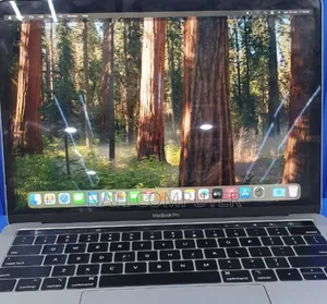 Photo - New Laptop Apple MacBook Pro 2019 8GB Intel Core I5 SSD 256GB