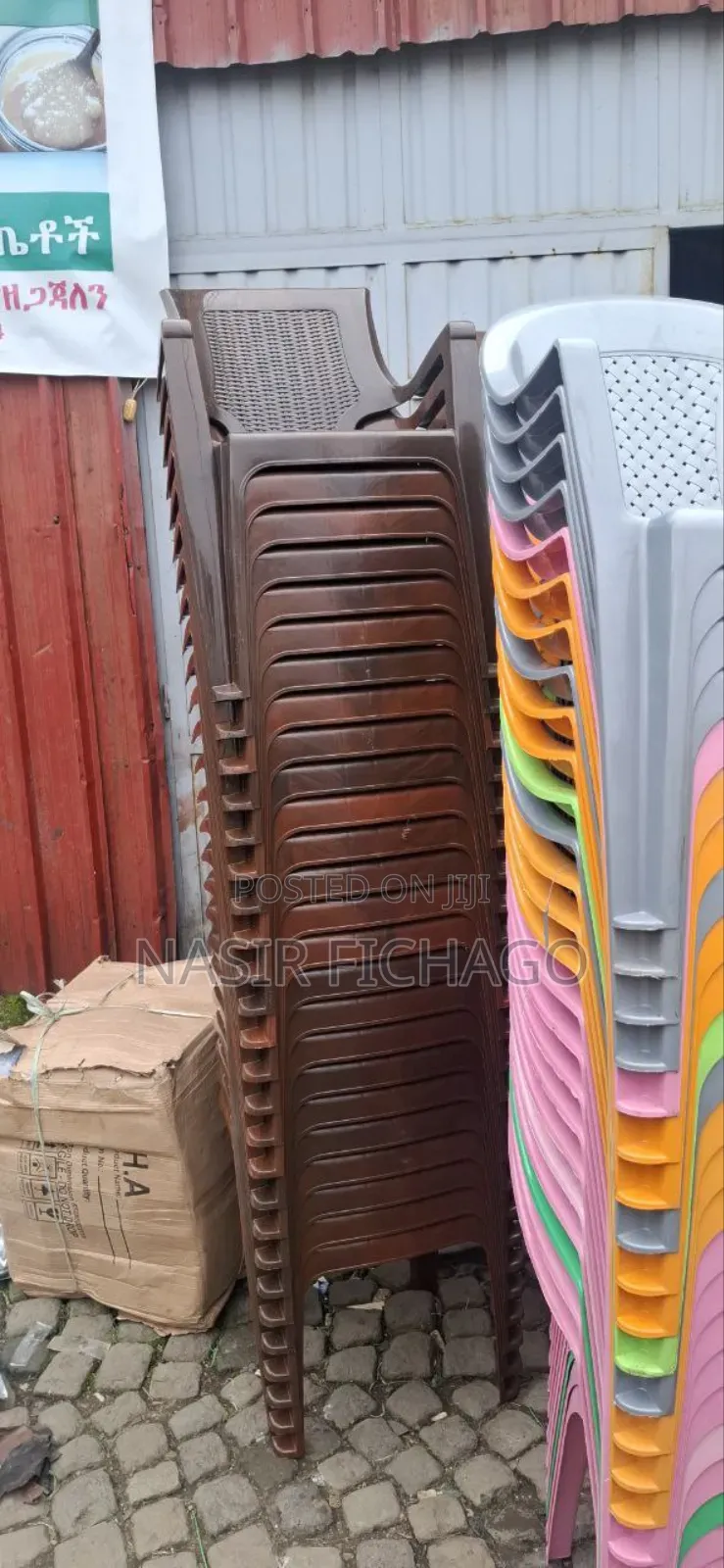 Circle and Rectangle Plastic Table