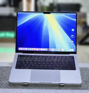 New Laptop Apple MacBook Pro M1 16GB Apple M1 Pro SSD 512GB