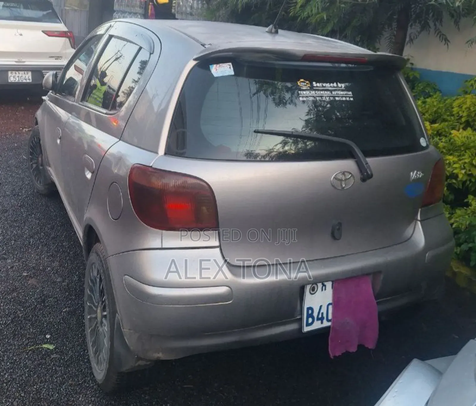 Toyota Vitz 2004 Gold