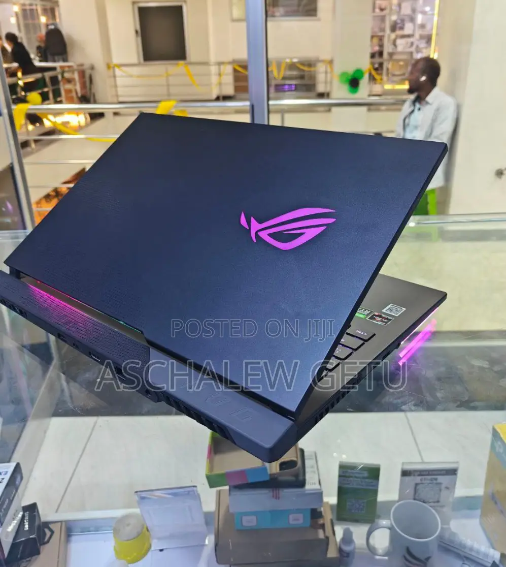 New Laptop Asus ROG Strix G15 32GB AMD Ryzen 9 SSD 1T