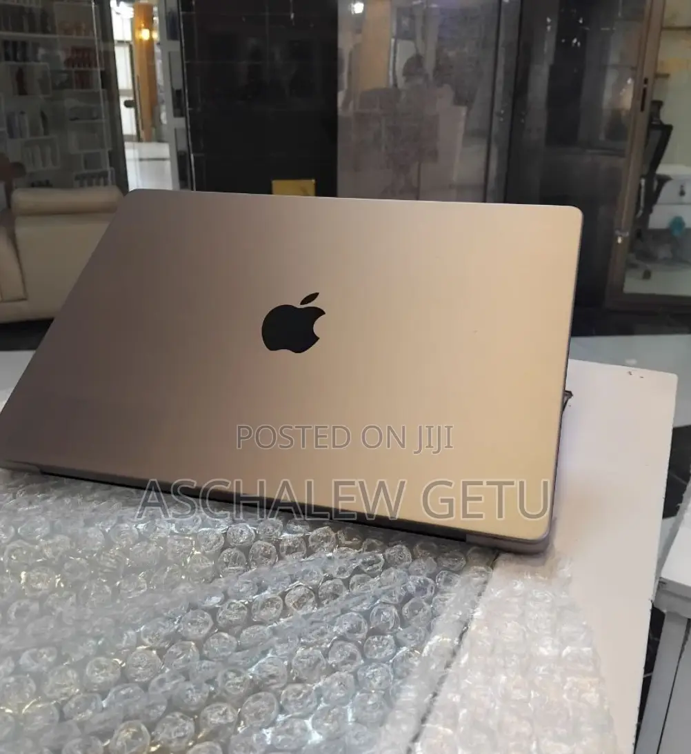 New Laptop Apple MacBook Pro 2021 M1 16GB Apple M1 Pro SSD 512GB