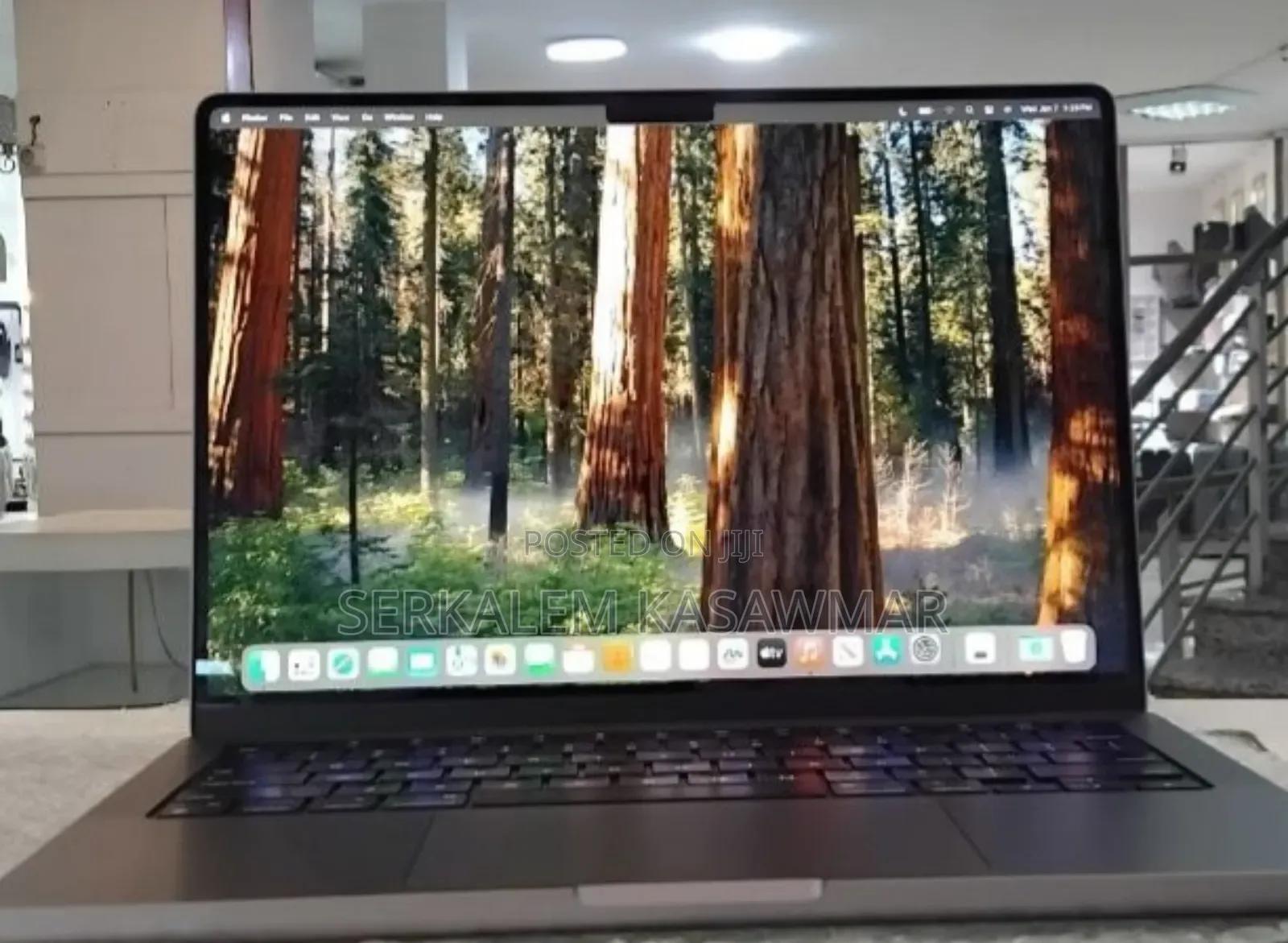 New Laptop Apple MacBook Pro 2021 M1 16GB Apple M1 SSD 512GB