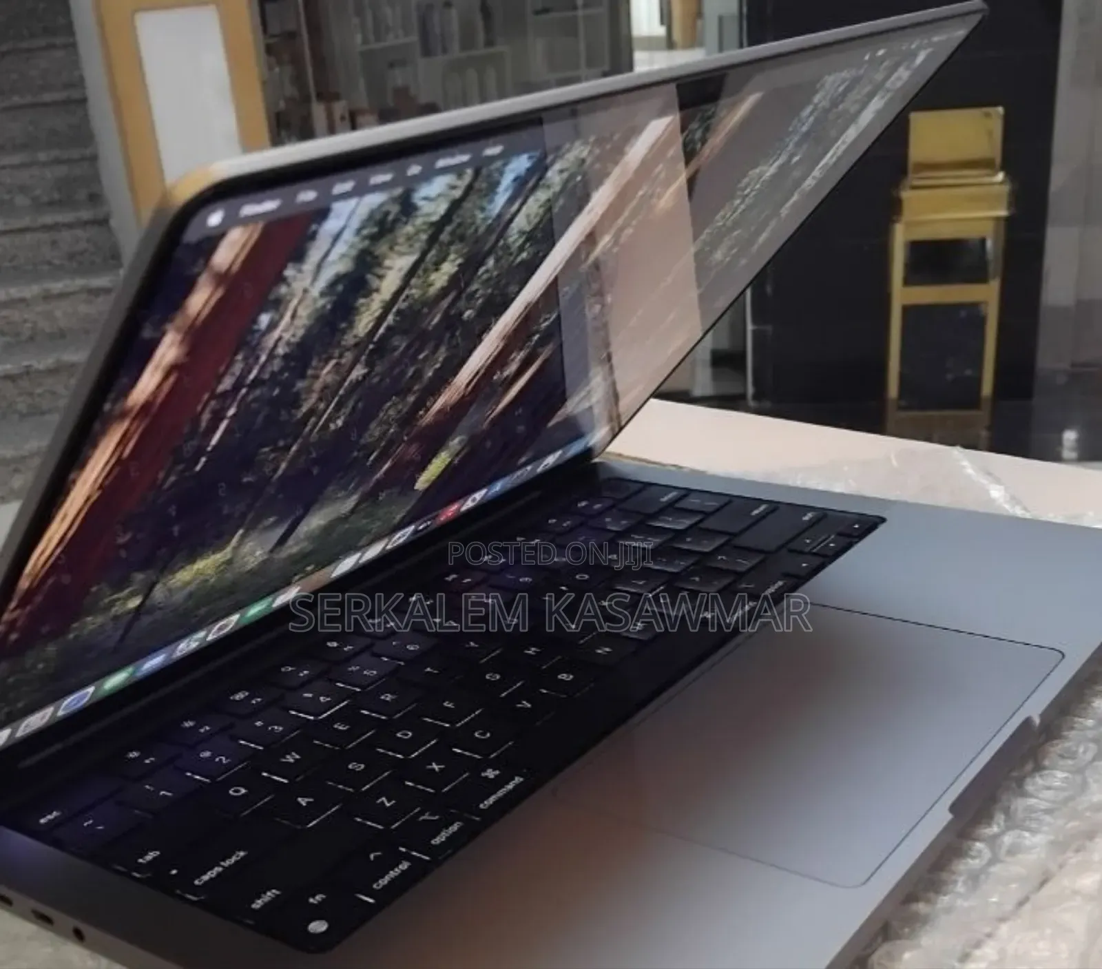 New Laptop Apple MacBook Pro 2021 M1 16GB Apple M1 SSD 512GB