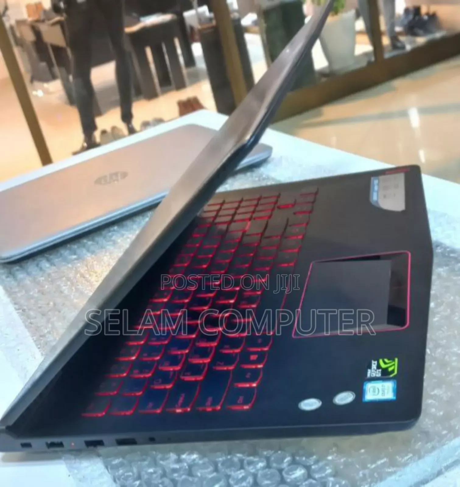 New Laptop HP 14-Dq1088wm 16GB Intel Core I7 SSD 512GB