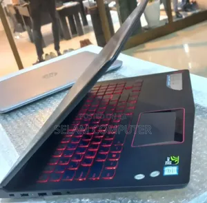 New Laptop HP 14-Dq1088wm 16GB Intel Core I7 SSD 512GB