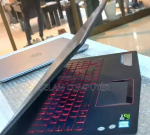 New Laptop HP 14-Dq1088wm 16GB Intel Core I7 SSD 512GB