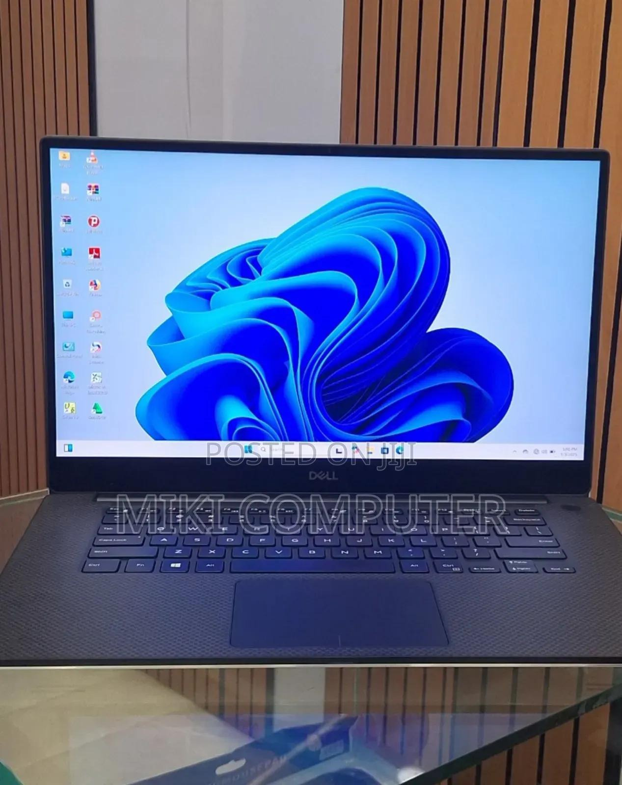 New Laptop Dell XPS 15 32GB Intel Core I9 SSD 2T